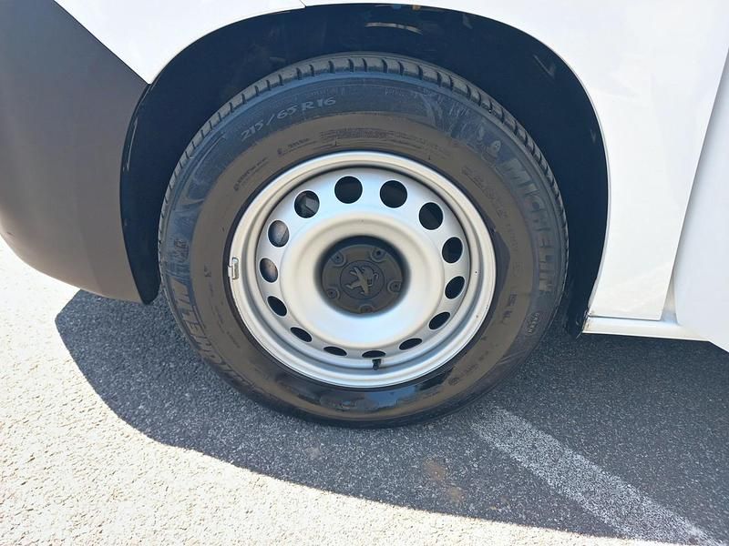 Usata Peugeot Partner Premium 136 CV (100 kW) 2022 Bianco Monovolume