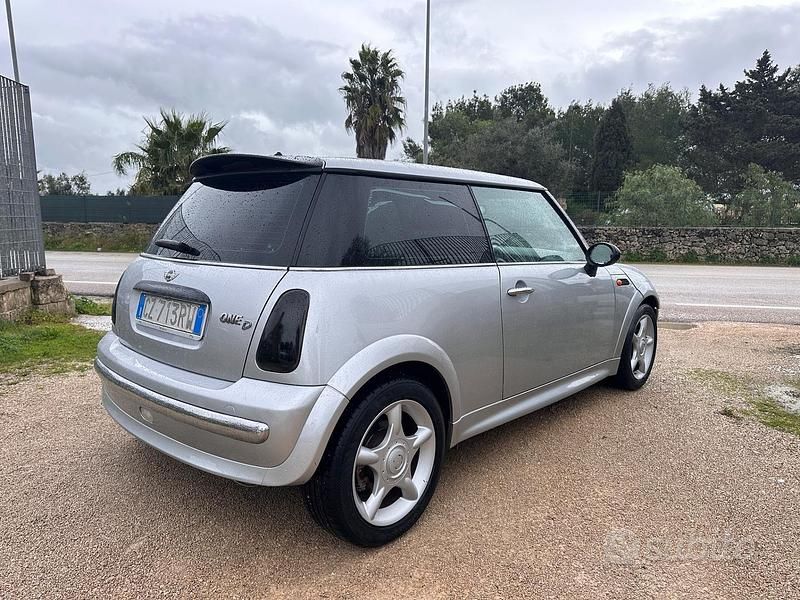 Occasion Mini ONE 75 ch (55 kW) 2003 Gris Citadine