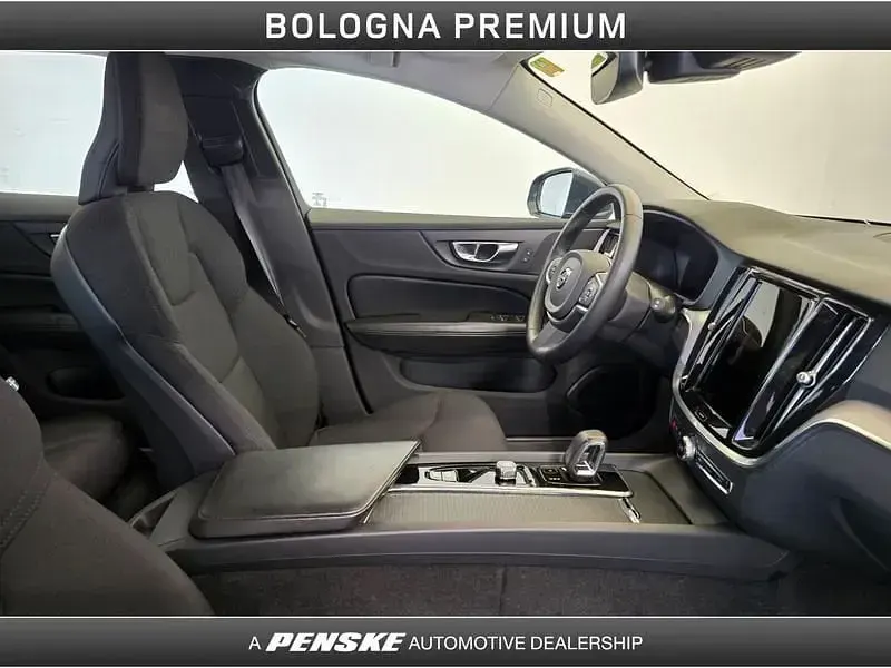 Usata Volvo V60 Business Edition 163 CV (119 kW) 2021 Blu/azzurro Station wagon