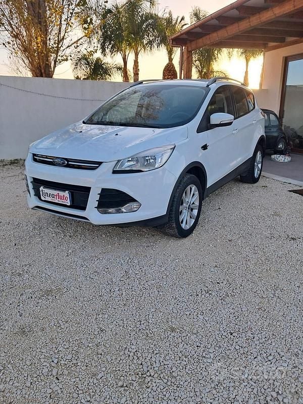 Bianco Usata 2016 Ford Kuga Business Edition SUV | 12.500 € (Molto cara) - Immagine 1/4