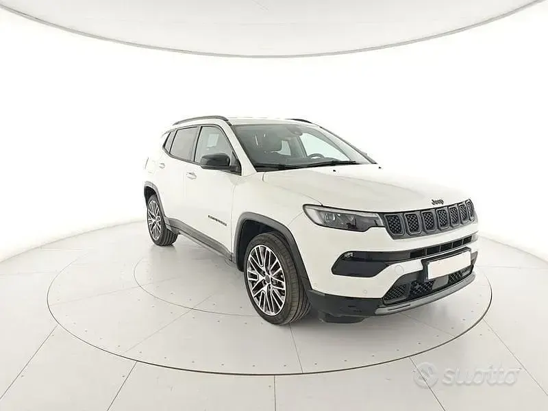 Usata Jeep Compass Summit 131 CV (96 kW) 2025 SUV