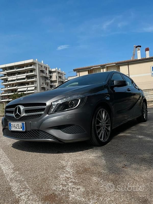 Usata Mercedes A180 2014 Grigio Berlina