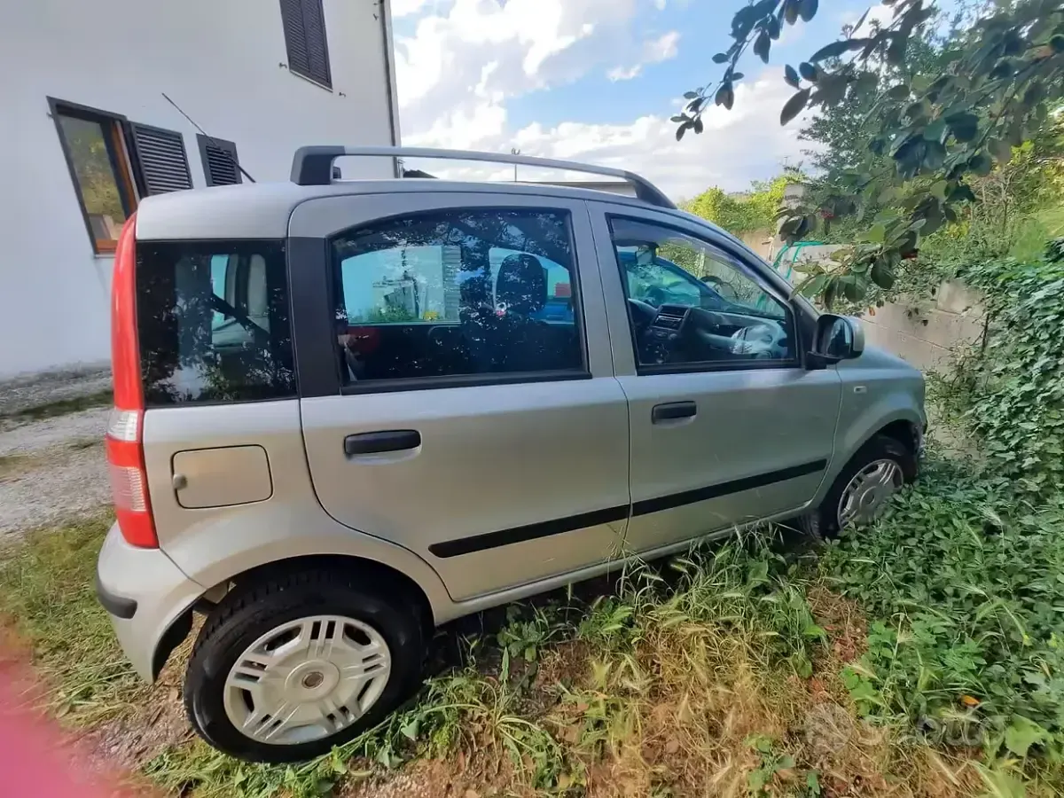 Usata Fiat Panda Active 60 CV (44 kW) 2011 Grigio Utilitaria