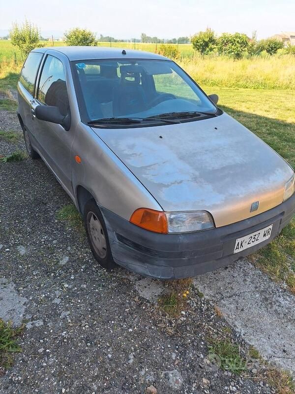 Usata 1997 Fiat Punto Due volumi | 500 € (Ottimo prezzo) - Immagine 1/4