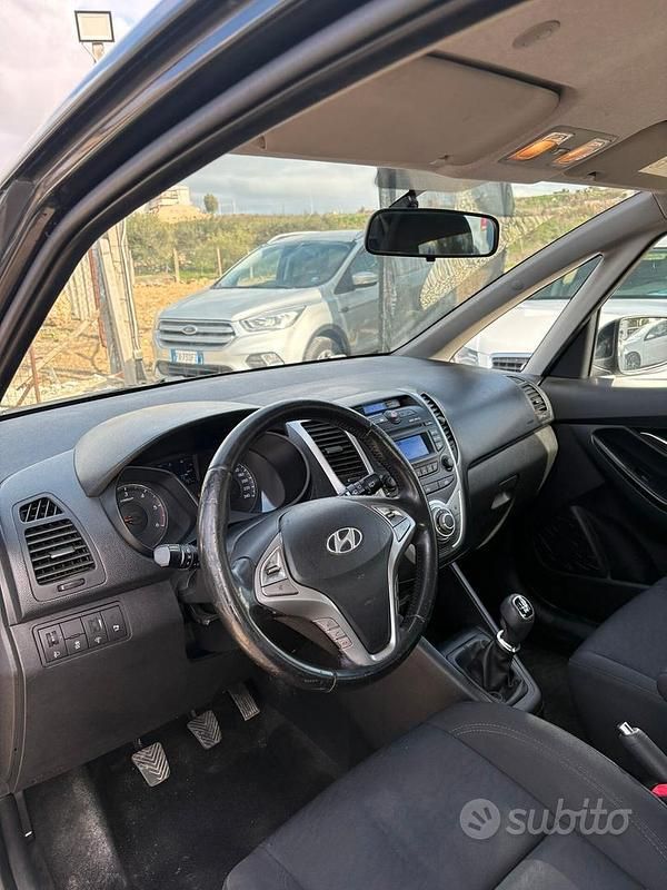 Usata Hyundai i20 Classic 115 CV (84 kW) 2011 Blu Berlina