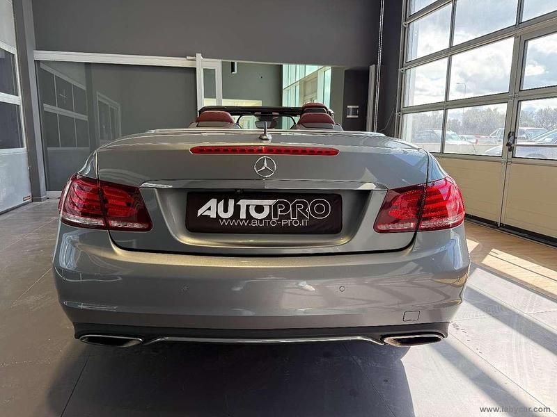 Usata Mercedes E250 Executive 204 CV (150 kW) 2015 Grigio Cabrio