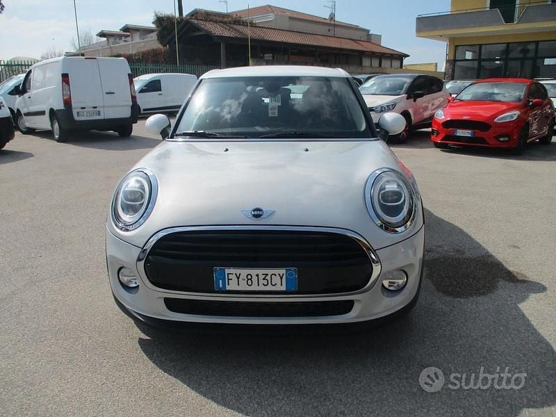 Usata Mini Cooper D Hype 116 CV (85 kW) 2019 Grigio Utilitaria