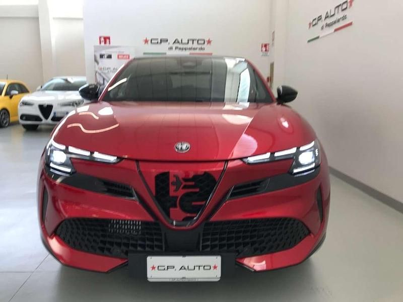 Nuova Alfa Romeo Junior 136 CV (100 kW) 2025 Rosso SUV