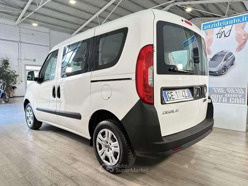 Usata Fiat Doblò Easy 95 CV (69 kW) 2021 Bianco Monovolume