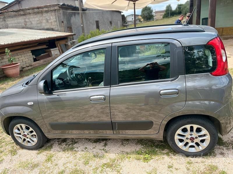Usata Fiat Panda Lounge 69 CV (50 kW) 2020 Grigio Utilitaria