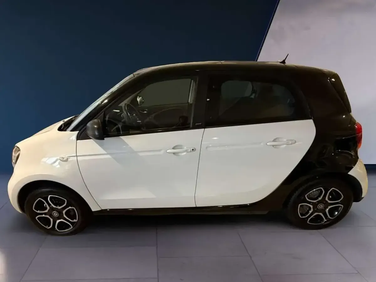 Usata Smart ForFour Superpassion 90 CV (66 kW) 2018 Bianco Utilitaria