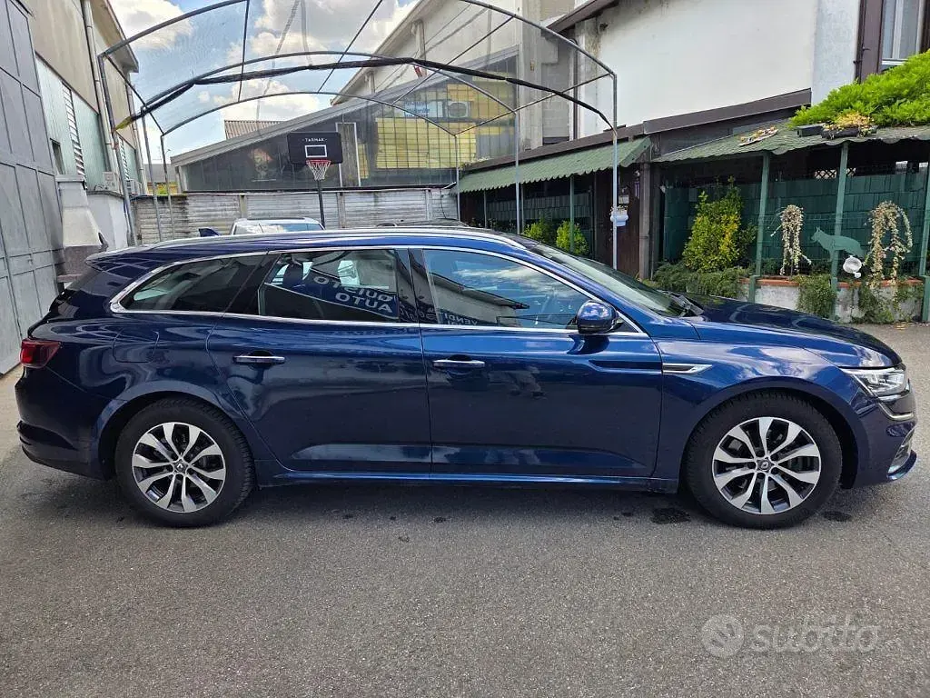 Usata Renault Talisman Business 160 CV (117 kW) 2022 Blu Station wagon