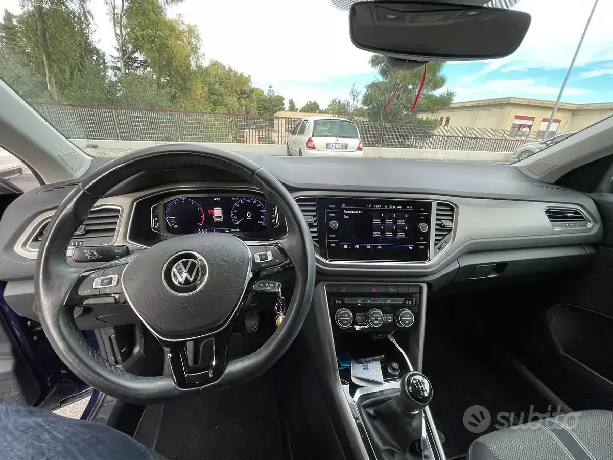 Usata VW T-Roc Style 110 CV (80 kW) 2021 Bluazzurro SUV