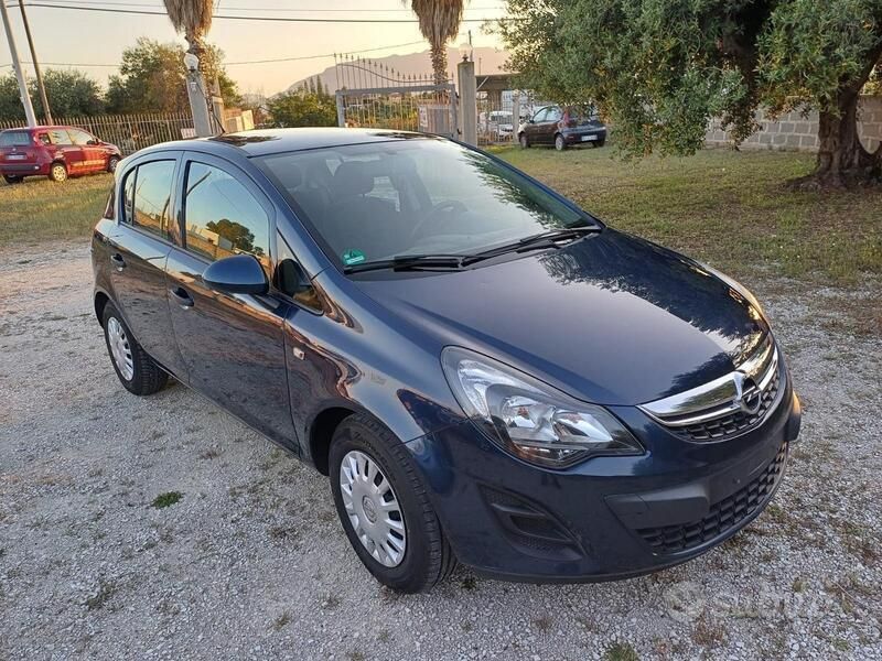Usata Opel Corsa 85 CV (62 kW) 2014 Blu Berlina