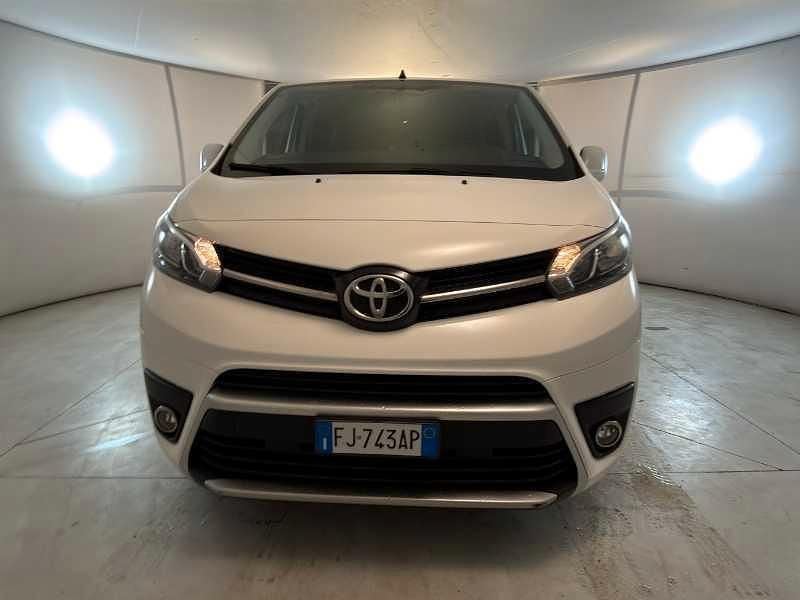 Usata Toyota Proace Verso Luxury 116 CV (85 kW) 2017 Bianco Station wagon