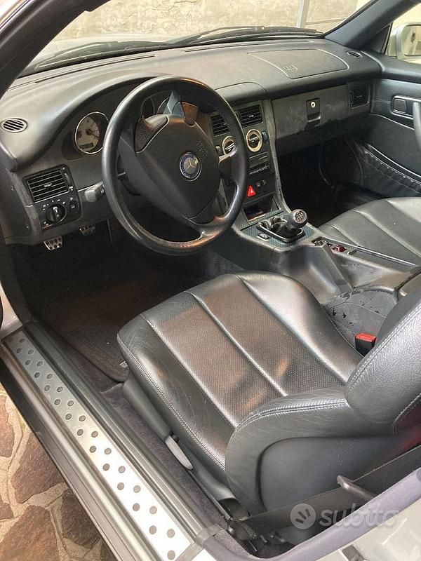 Usata Mercedes SLK200 192 CV (141 kW) 1999 Grigio Cabrio