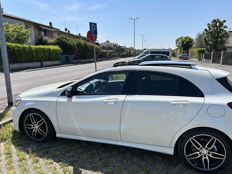 Usata Mercedes A160 90 CV (66 kW) 2015 Berlina