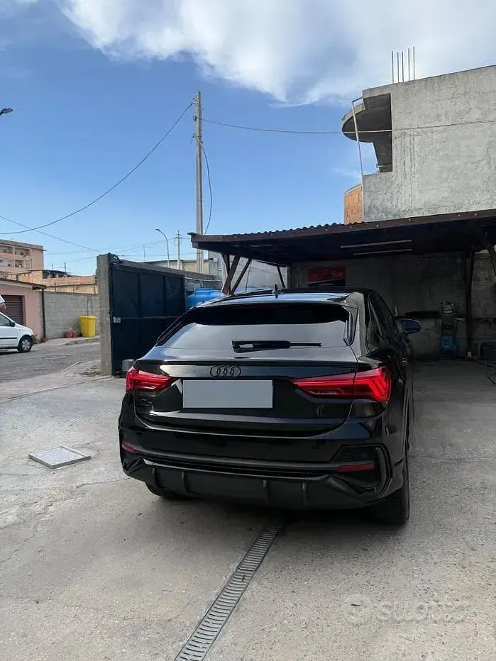 Usata Audi Q3 Sportback Ambiente 150 CV (110 kW) 2022 Nero SUV