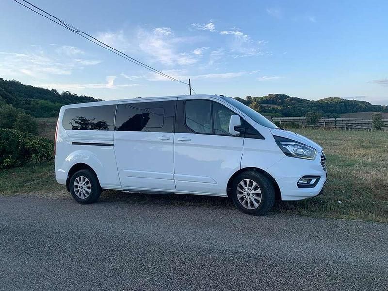 Usata Ford Tourneo Titanium 131 CV (96 kW) 2019 Bianco Monovolume