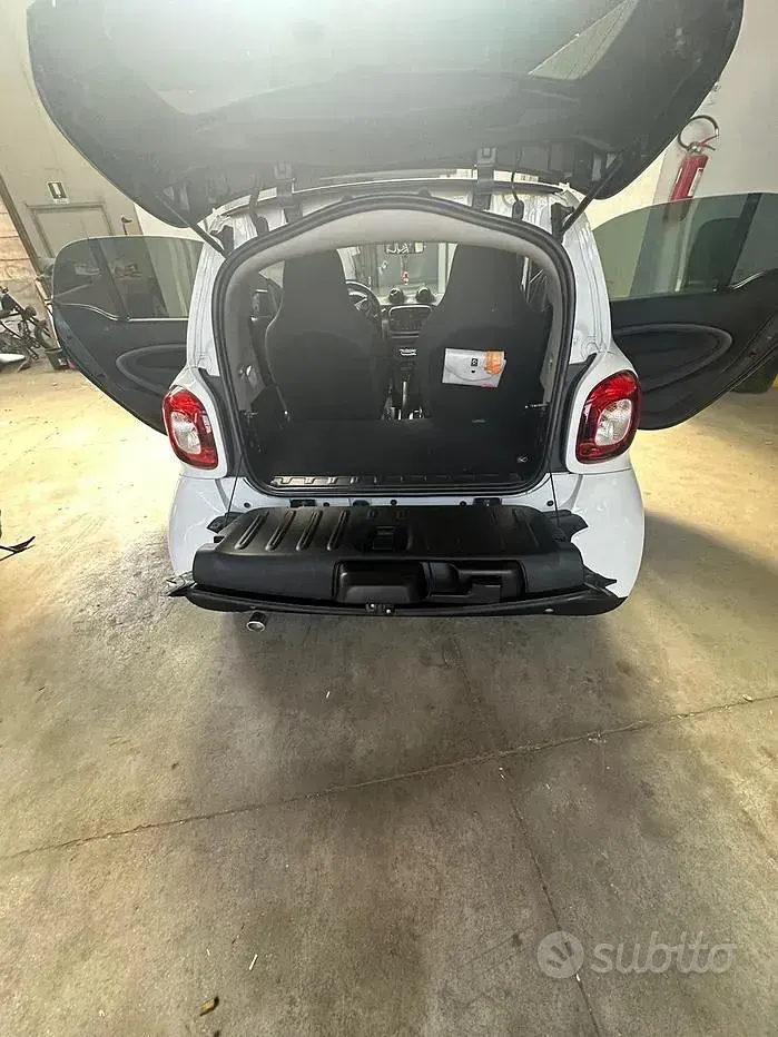 Usata Smart ForTwo Coupé 71 CV (52 kW) 2018 Bianco Coupé