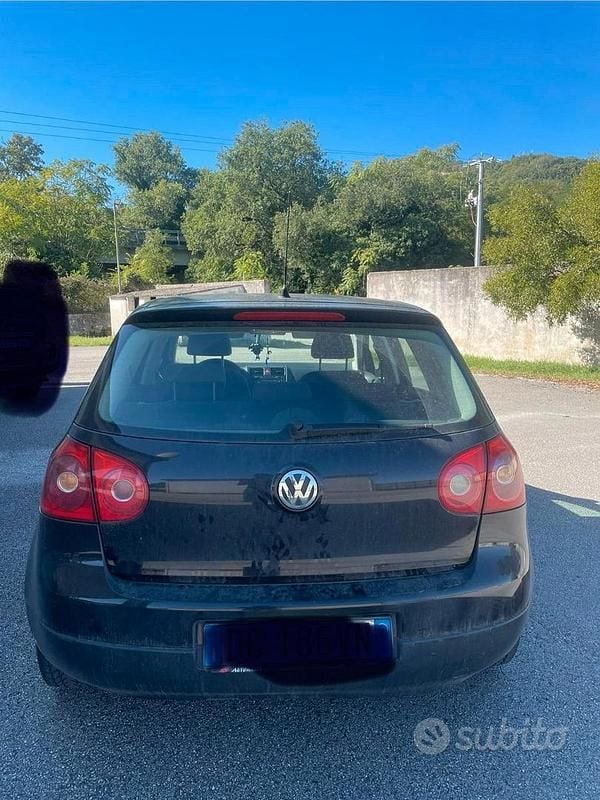 Begagnad VW Golf V 115 HK (84 kW) 2007 Svart Halvkombi