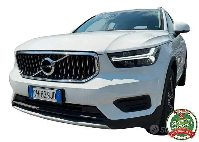 Usata Volvo XC40 Inscription 179 CV (131 kW) 2021 Bianco SUV