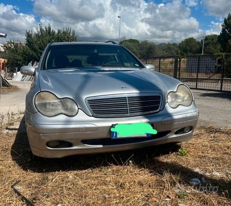 Usata 2003 Mercedes C220 Classic Station wagon | 1900 € (Ottimo prezzo) - Immagine 1/4