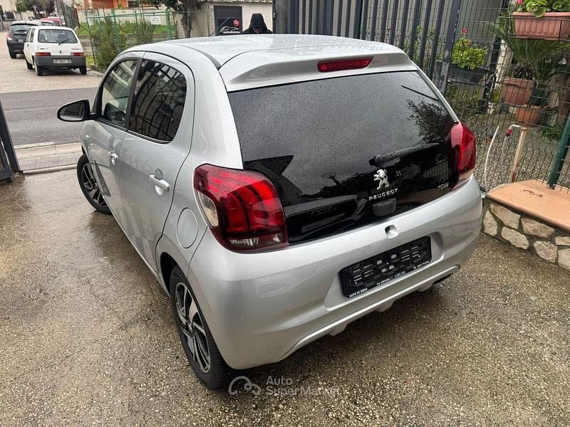 Usata Peugeot 108 Allure 72 CV (52 kW) 2021 Gray Berlina