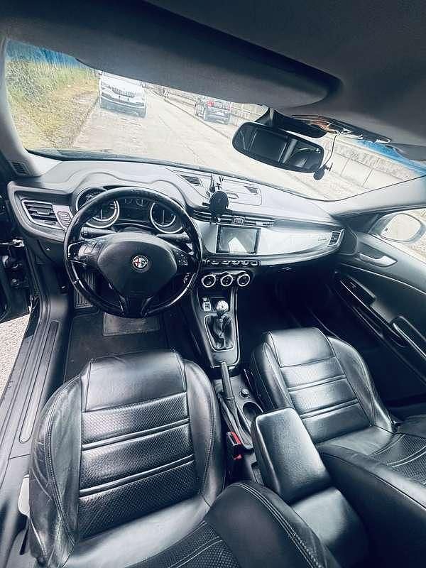 Gebraucht Alfa Romeo Giulietta 143 PS (105 kW) 2013 Kleinwagen