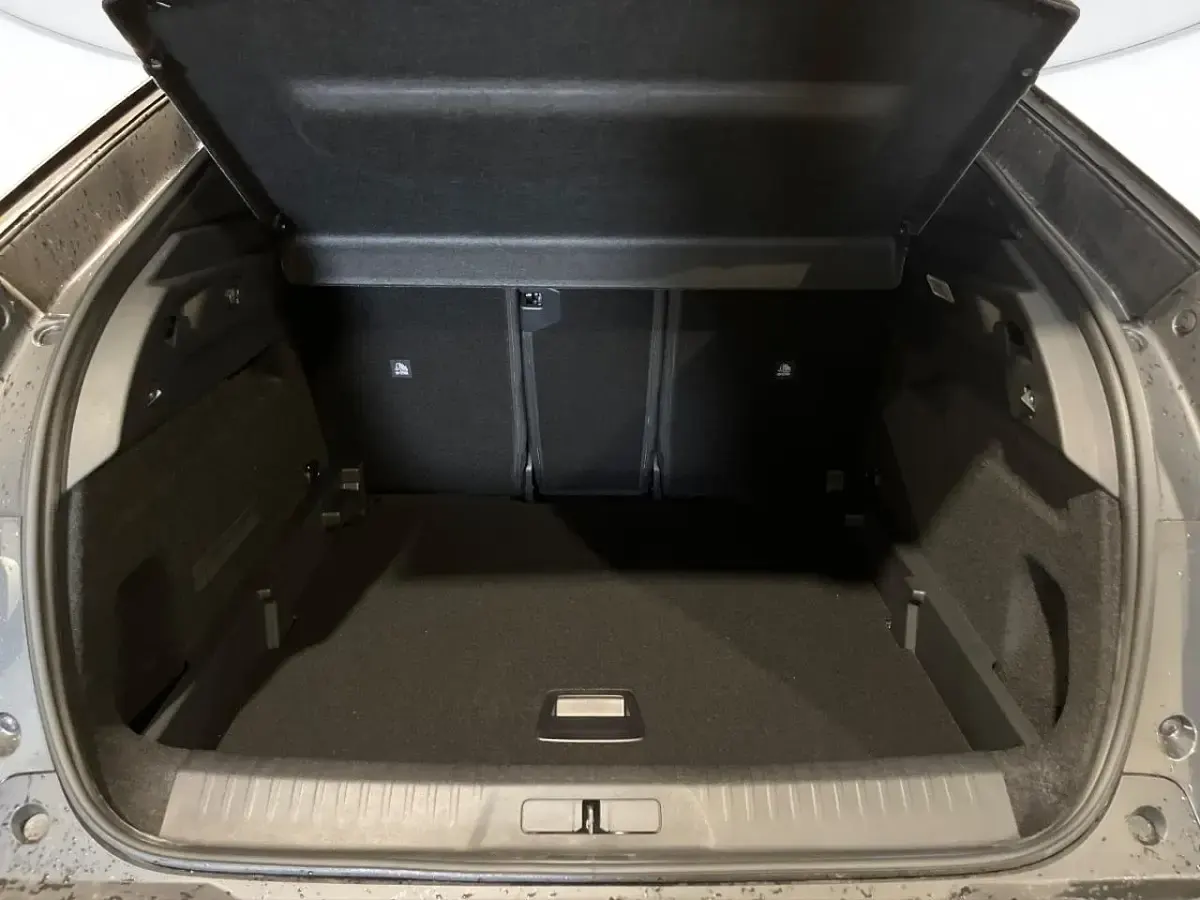 Nuova Peugeot 3008 Allure 136 CV (100 kW) 2025 Grigio SUV