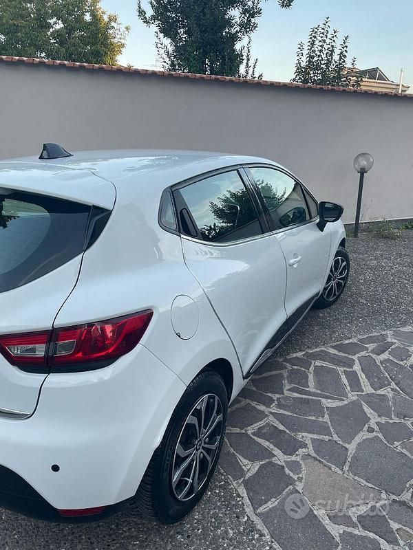 Usata Renault Clio IV 75 CV (55 kW) 2013 Bianco Utilitaria