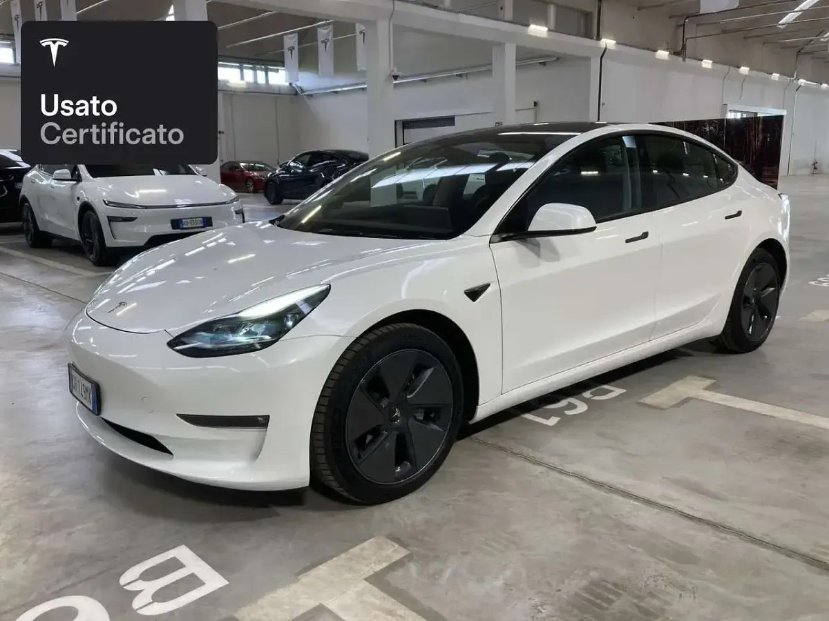 Usata Tesla Model 3 Long Range AWD 324 kW (441 CV) 2022 Pearl white multicoat Berlina