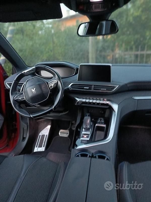 Usata Peugeot 3008 GT-line 120 CV (88 kW) 2019 Rosso SUV