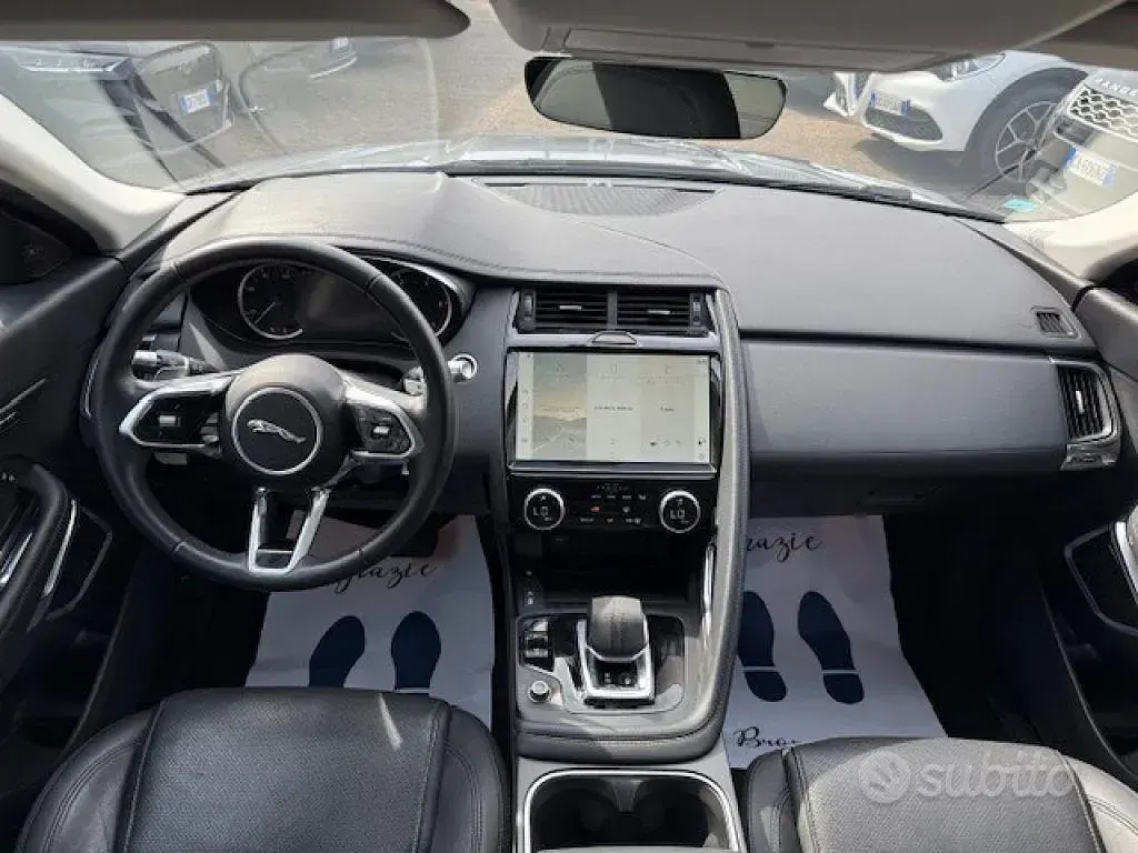 Usata Jaguar E-Pace SE 163 CV (119 kW) 2022 Grigio SUV