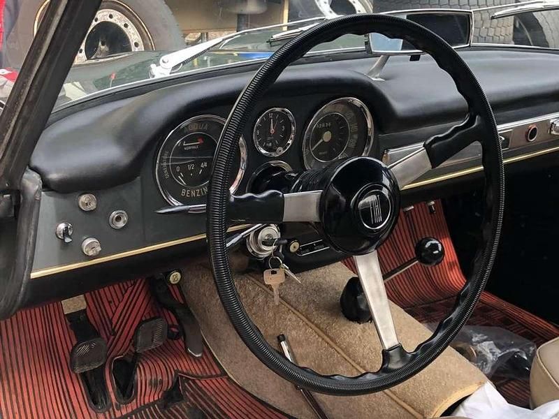 Usata Fiat 1500 69 CV (50 kW) 1964 Grigio Cabrio