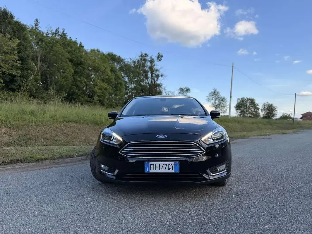 Usata Ford Focus Titanium 120 CV (88 kW) 2017 Berlina