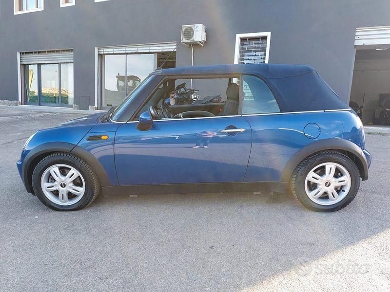Usata Mini Cooper Cabriolet 116 CV (85 kW) 2008 Blu Cabrio