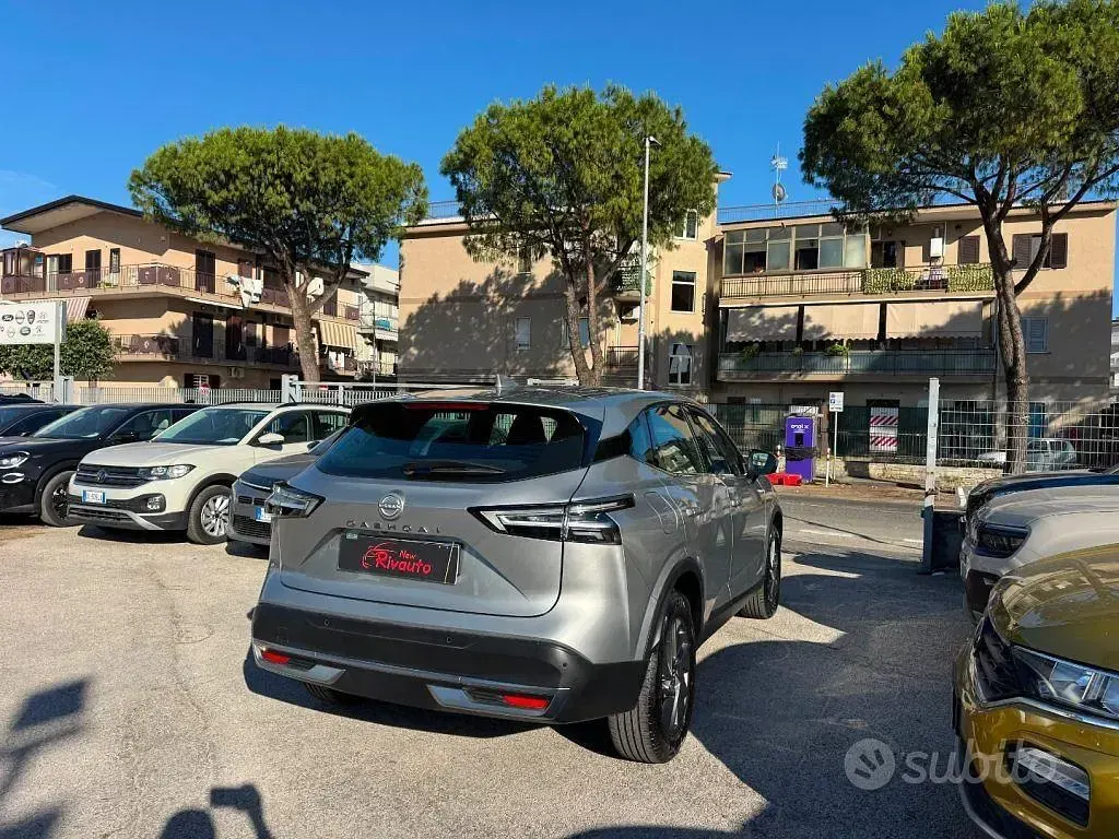 Usata Nissan Qashqai Acenta 140 CV (102 kW) 2025 Grigio SUV