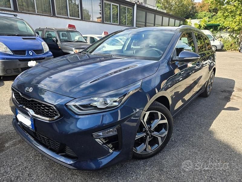 Blu Usata 2018 Kia Ceed Sportswagon Station wagon | 12.300 € (Cara) - Immagine 1/4