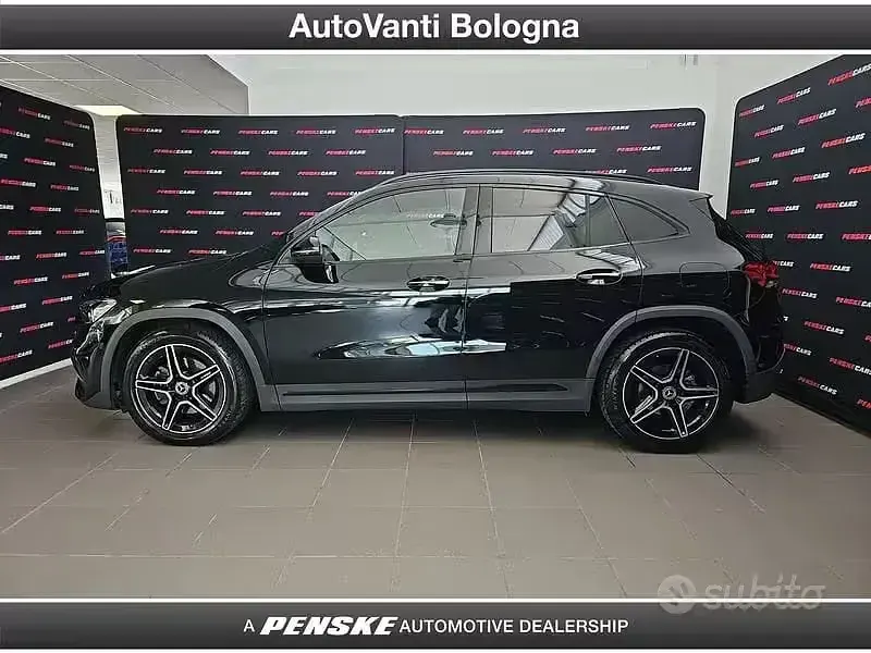 Usata Mercedes GLA180 Premium 116 CV (85 kW) 2023 Nero SUV