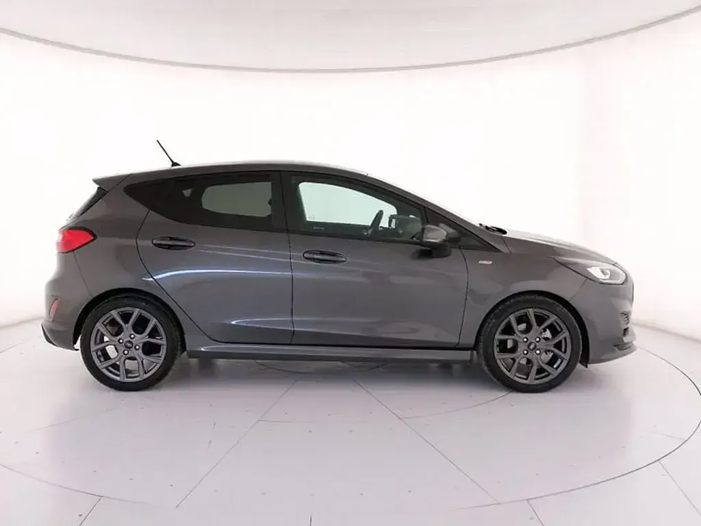 Usata Ford Fiesta ST-Line 125 CV (91 kW) 2024 Magnetic grey (metallizzato) Berlina