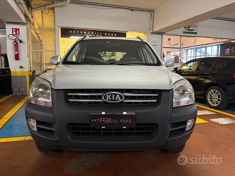 Usata Kia Sportage Active 141 CV (103 kW) 2007 Grigio SUV