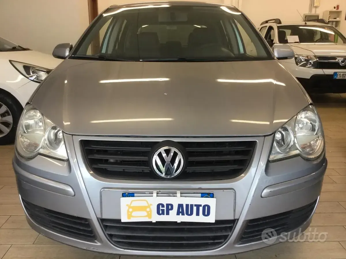 Usata VW Polo Trendline 64 CV (47 kW) 2006 Grigio Utilitaria