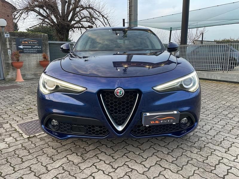 Usata Alfa Romeo Stelvio Ti 210 CV (154 kW) 2021 Blu SUV