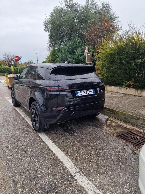 Usata Land Rover Range Rover evoque 126 CV (92 kW) 2020 Nero SUV