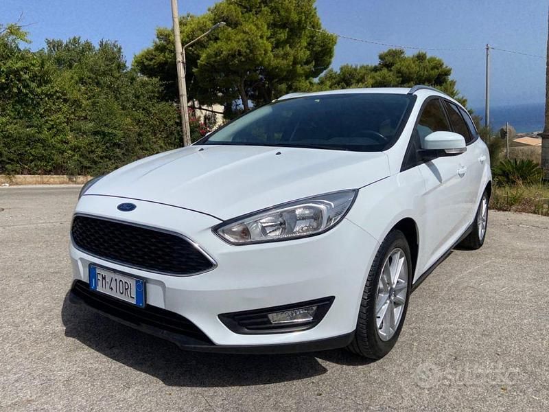 Usata Ford Focus Titanium 120 CV (88 kW) 2017 Bianco pastello Station wagon