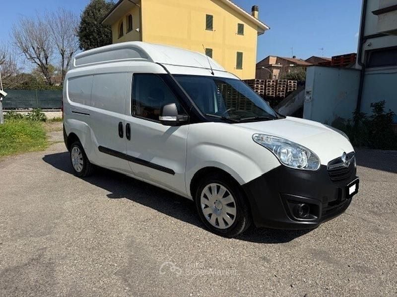 Usata Opel Combo 110 CV (80 kW) 2018 Monovolume