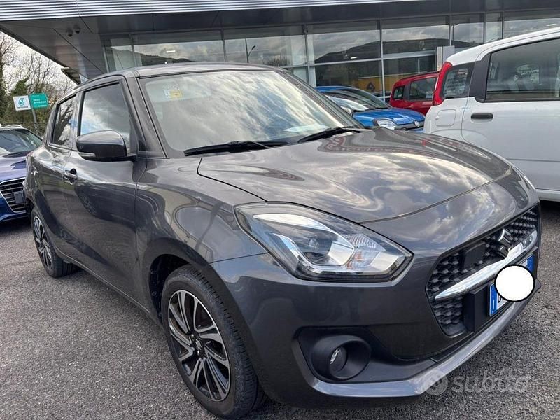 Usata Suzuki Swift 82 CV (60 kW) 2023 Grigio Utilitaria