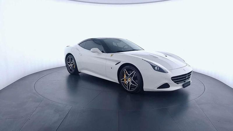 Usata Ferrari California 560 CV (411 kW) 2017 Bianco Cabrio