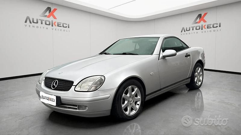 Usata Mercedes SLK200 AMG 136 CV (100 kW) 1997 Grigio Cabrio